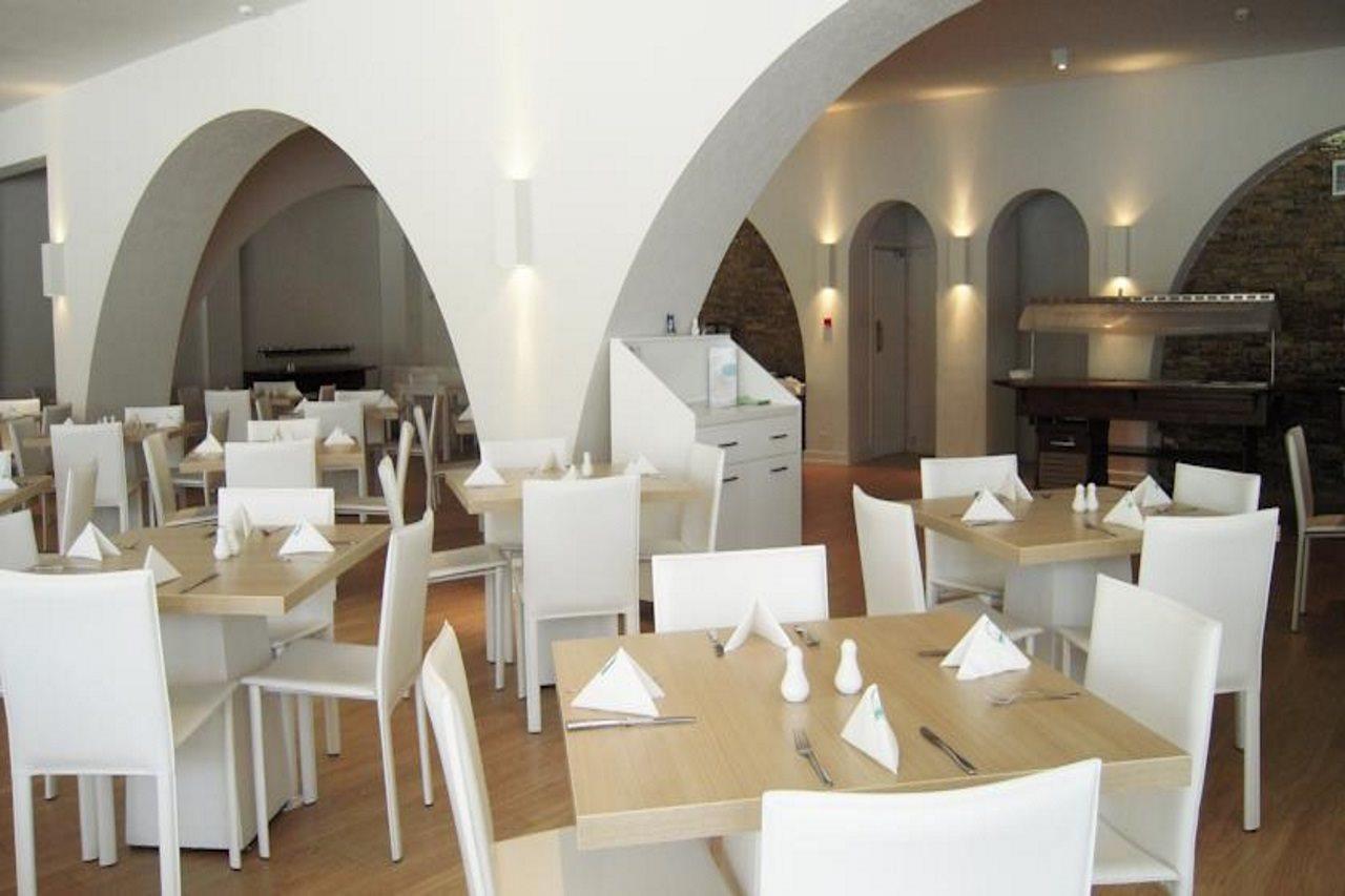 Golden Arches Hotel Limassol Exterior photo