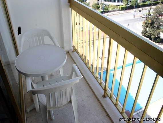 Golden Arches Hotel Limassol Exterior photo