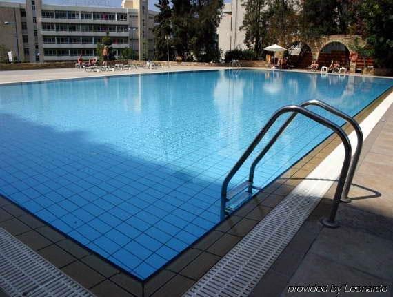 Golden Arches Hotel Limassol Exterior photo