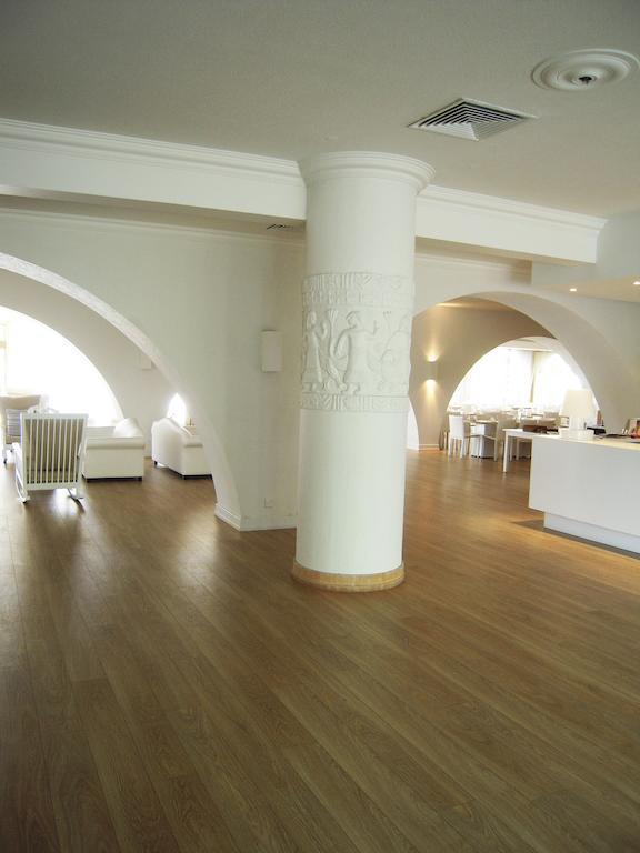 Golden Arches Hotel Limassol Exterior photo
